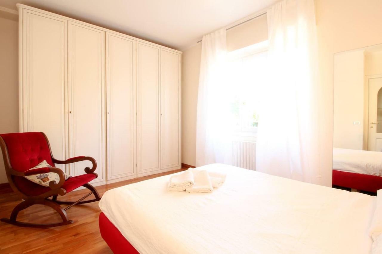 Papaveri Rossi Apartment บอร์ดิเกรา ภายนอก รูปภาพ