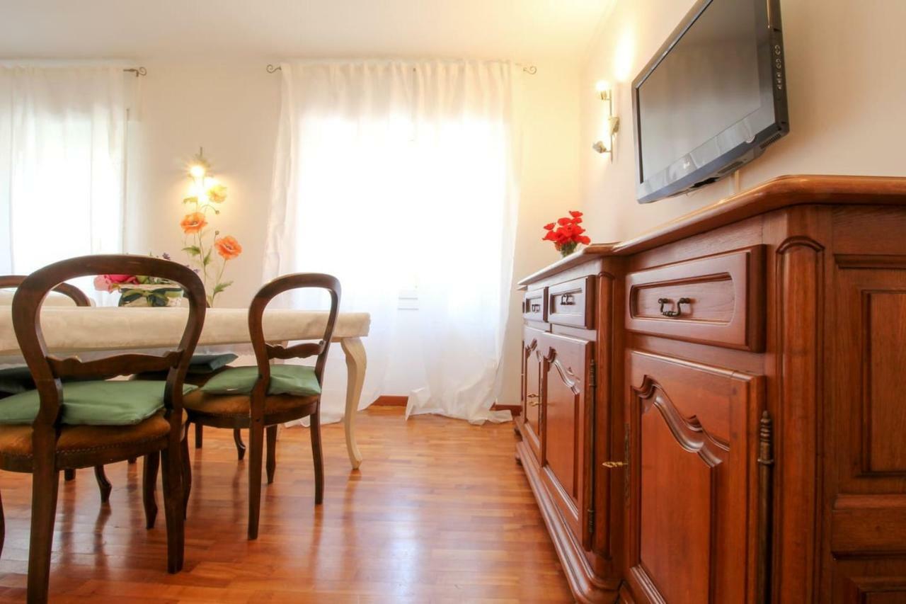 Papaveri Rossi Apartment บอร์ดิเกรา ภายนอก รูปภาพ